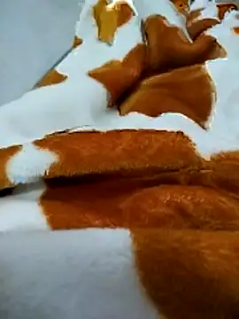 naghmi12 online show from April 25, 3:20 pm