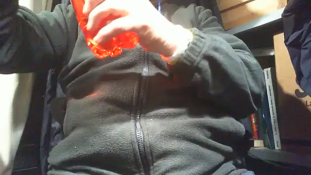 nonnomaturobisex online show from December 4, 6:15 pm