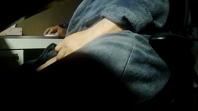 suedel65 online show from March 31, 4:03 am