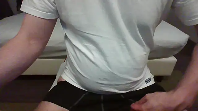 alessex24 online show from March 6, 11:31 pm