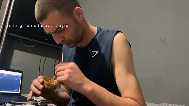 ThatGuyNextDoor1992 online show from September 17, 9:05 pm