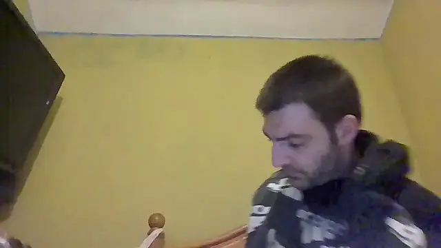 ThatGuyNextDoor1992 online show from February 18, 10:36 pm