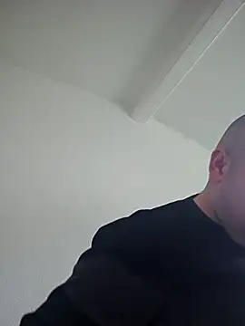 mario890605 online show from March 12, 11:31 am