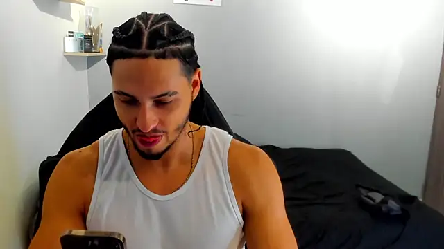 Kris Khalifa69 online show from May 22, 3:11 am