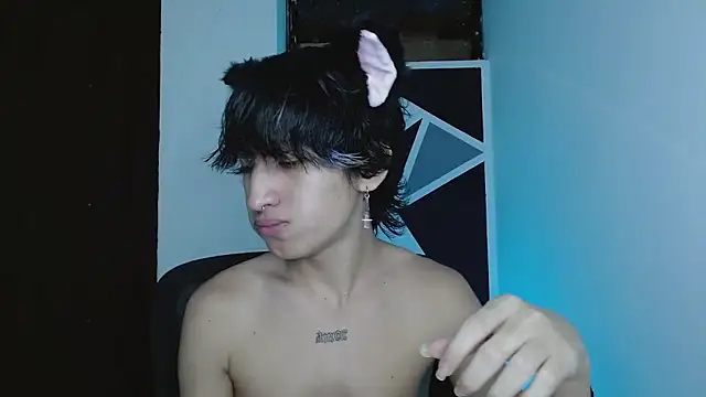 littlextreme online show from January 10, 2:39 am