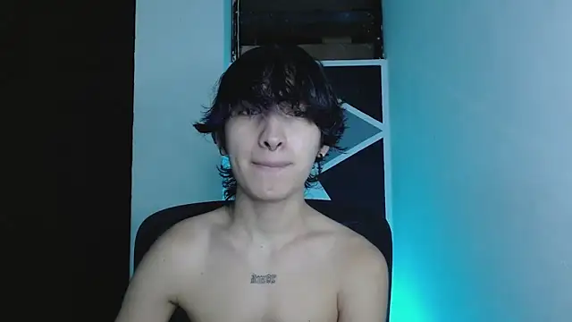 littlextreme online show from March 8, 2:37 am