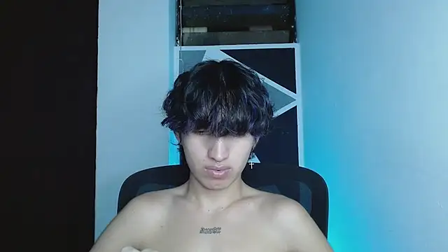 littlextreme online show from February 26, 3:08 am