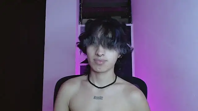 littlextreme online show from April 7, 1:27 am