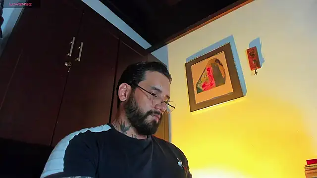 CamiloGray  online show from March 25, 3:16 pm