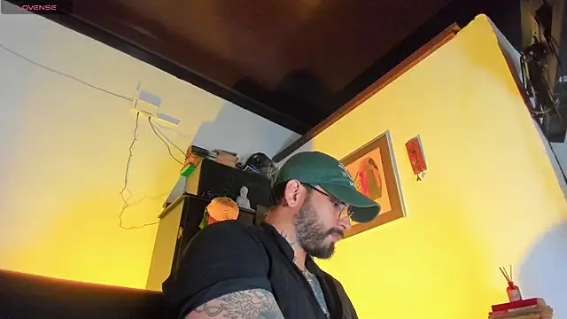 CamiloGray  online show from November 17, 2:31 pm