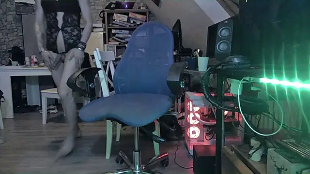 Manu3li online show from March 22, 3:30 am