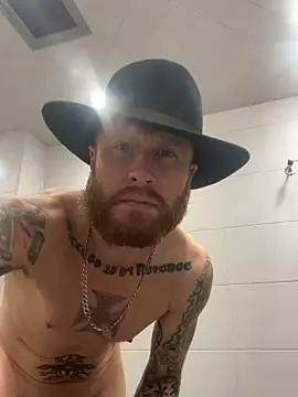 Mackwood89 online show from November 7, 8:12 pm