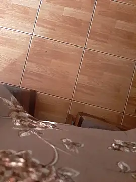 feet toes online show from November 26, 7:22 am