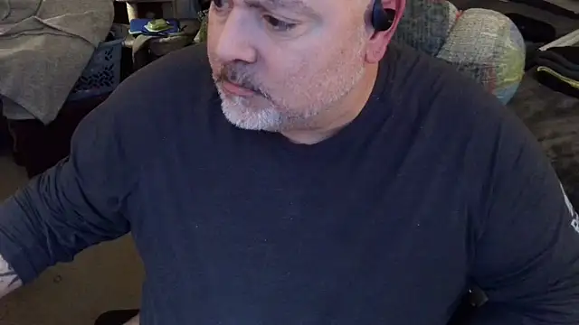 Snapshot of Drake_DVamp chatting on February 11, 11:12 pm Drake DVamp online show from February 11, 11:12 pm