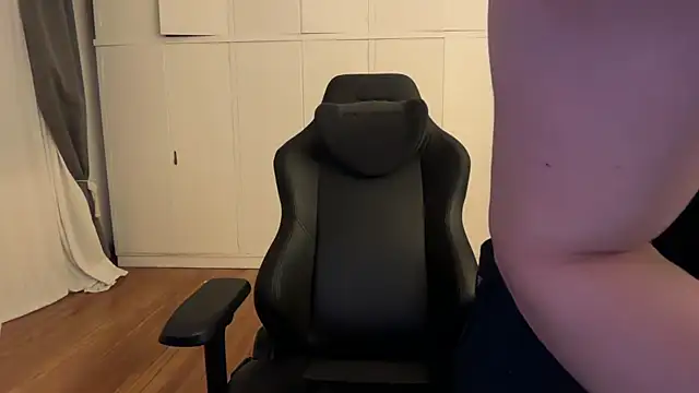 SasukeUhchiaa online show from December 21, 5:26 am