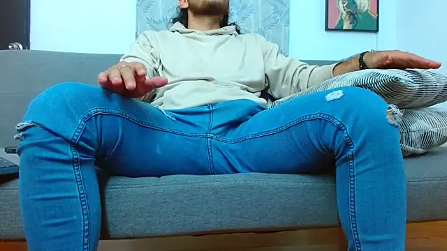 tuyo1995 online show from March 4, 6:37 pm