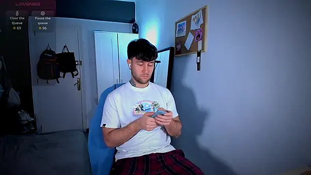 HonestAndrew online show from January 11, 7:45 am