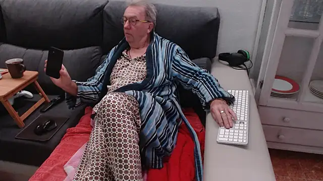 Nudelschwanz online show from February 10, 4:52 am