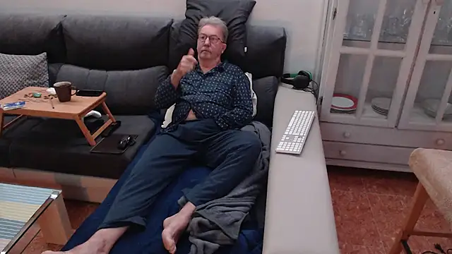 Nudelschwanz online show from February 27, 4:09 am