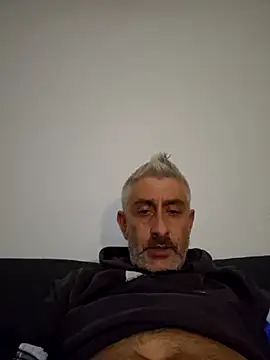 cuci45 online show from February 1, 12:20 am