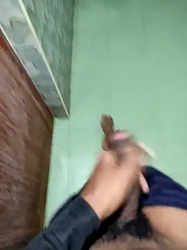 Snapshot of yo19boy chatting on February 19, 8:22 am yo19boy online show from February 19, 8:22 am