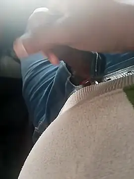 Zakes2222 online show from April 21, 11:05 am