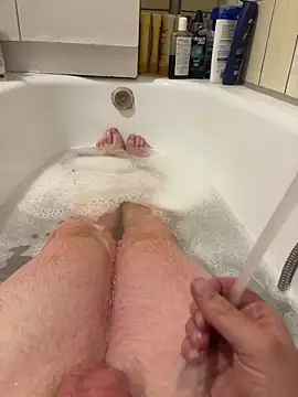 Snapshot of David19932908 chatting on October 14, 2:13 pm David19932908 online show from October 14, 2:13 pm