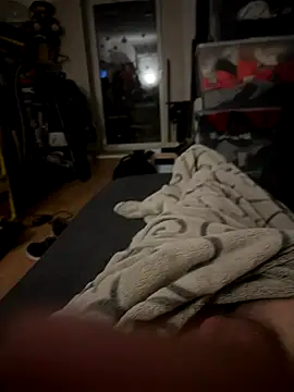 Snapshot of David19932908 chatting on September 28, 7:01 pm David19932908 online show from September 28, 7:01 pm