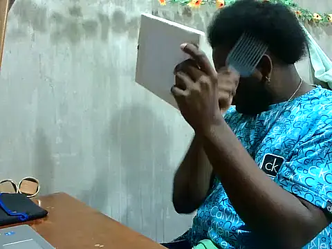 2ocmaxi online show from November 17, 8:56 pm