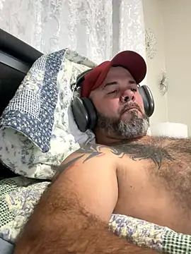 Cristian-Brayan online show from November 3, 1:57 pm