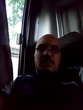 RobertoBuzios22 online show from November 13, 8:57 pm