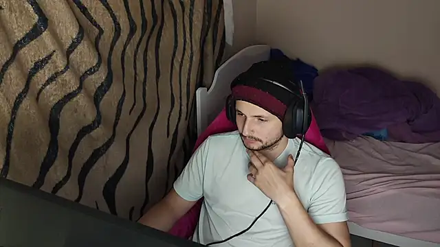 iurytx online show from February 23, 1:31 am