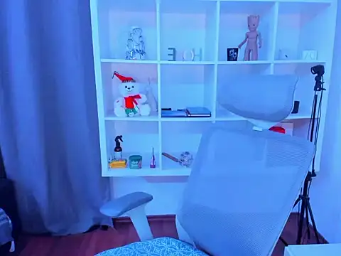 andboyfor6 online show from December 15, 8:17 pm