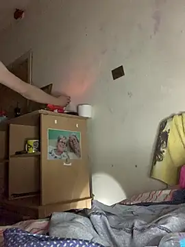 Sissynipple69 online show from April 6, 3:47 am