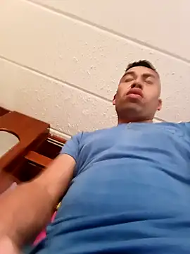 Diego leon27 online show from March 18, 6:11 pm