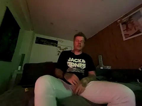 steveindahouse online show from October 13, 3:45 am