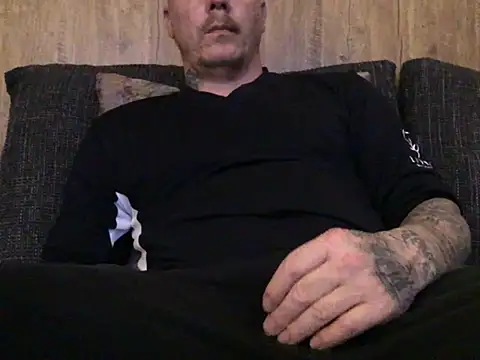 steveindahouse online show from February 8, 5:50 pm