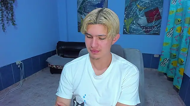 patrik 027 online show from October 27, 7:38 pm