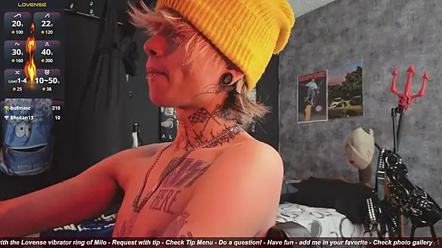 AcidMilo online show from October 22, 6:10 pm