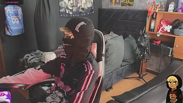 AcidMilo online show from December 18, 4:14 pm