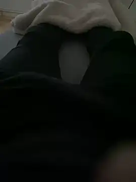 Jonkitzler1 online show from December 6, 12:49 pm