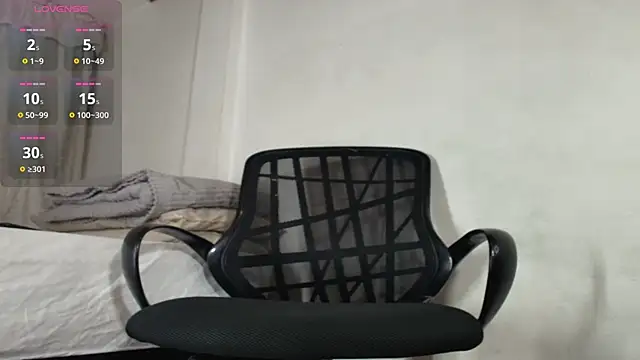 sam her online show from November 17, 9:07 pm