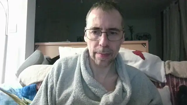 ptitcanard60600 online show from March 9, 9:31 pm