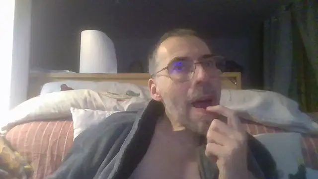 ptitcanard60600 online show from December 14, 11:12 pm