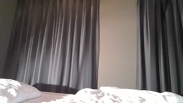 Snapshot of popperspair chatting on September 20, 12:21 am popperspair online show from September 20, 12:21 am