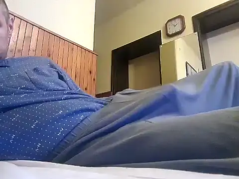 Snapshot of popperspair chatting on December 23, 12:57 am popperspair online show from December 23, 12:57 am