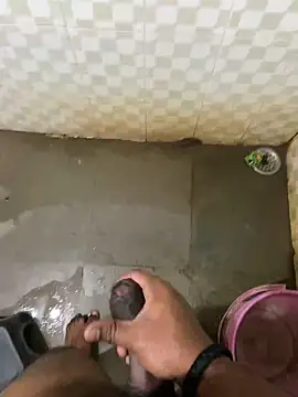 Snapshot of Honeydick7 chatting on January 3, 5:28 am Honeydick7 online show from January 3, 5:28 am