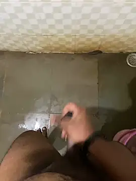 Snapshot of Honeydick7 chatting on January 15, 3:33 am Honeydick7 online show from January 15, 3:33 am