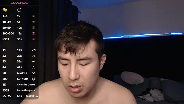 andrewmhilton  online show from October 28, 6:49 am