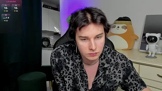 Vincent Strong online show from March 30, 12:39 pm